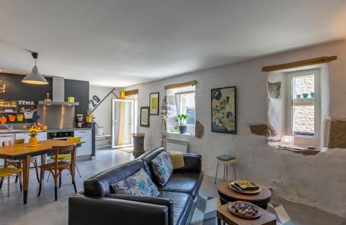 Tregunc House | Holiday Home Aven by Interhome