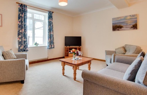 Combe Martin House | Holiday Home Bakery Cottage