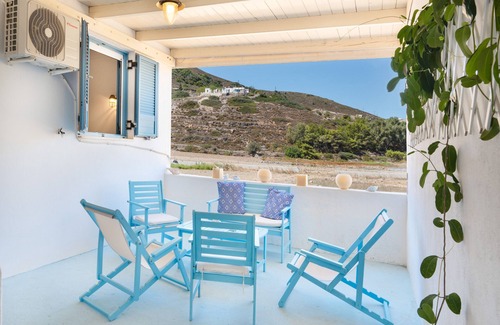 Patmos House | Holiday Home 'Beachfront Lampis Dolphin 1' with Sea View, Wi-Fi and Air Conditioning
