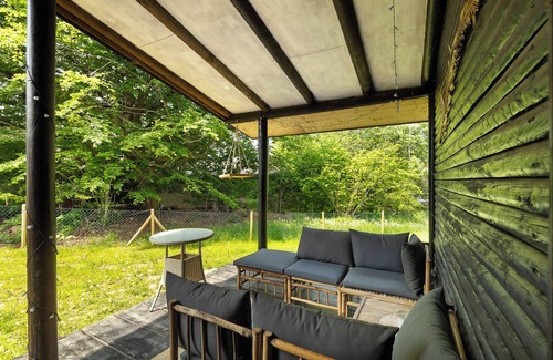 Ulrichstein House | Holiday Home 'Berghütte' with Private Terrace, Private Garden and Wi-Fi
