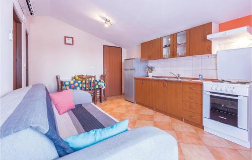 Barbariga House | Holiday Home Betiga With A Fireplace 07
