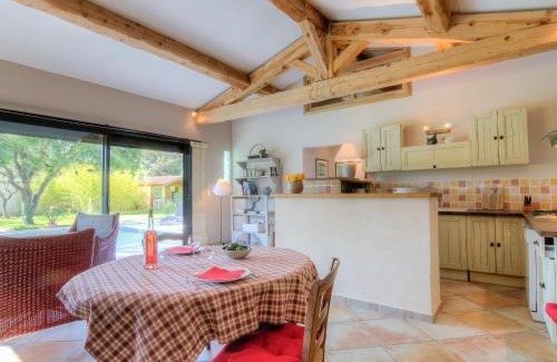 Carpentras House | Holiday Home Bezert by Interhome