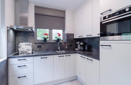 Wemeldinge House | Holiday home: Bubbles, Bounce and Relax