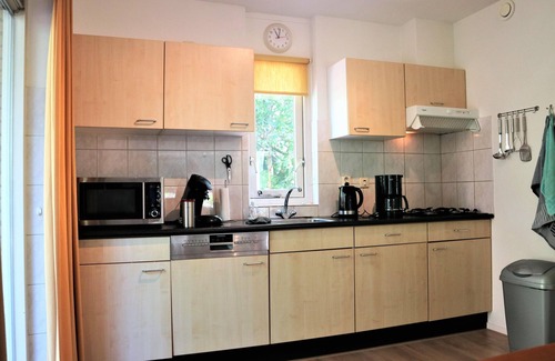 Lemele House | Holiday home Buitenplaats Berg with 5 rooms