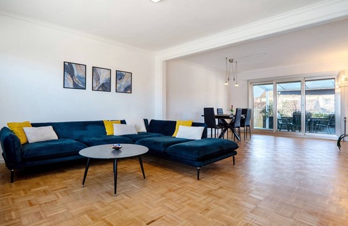 Gronau House | Holiday Home 'Bungalow Mit Sauna Und Garten' with Private Terrace, Private Garden