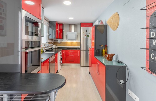 Polop House | Holiday Home 'Bungalow Polop' with Private Terrace, Wi-Fi and Air Conditioning