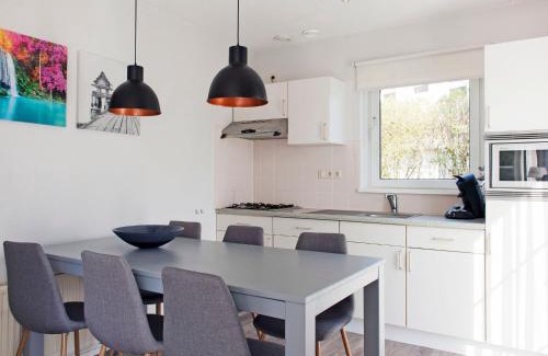 Eernewoude House | Holiday Home Bungalowpark It Wiid by Interhome