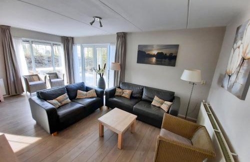 Eernewoude House | Holiday Home Bungalowpark It Wiid by Interhome