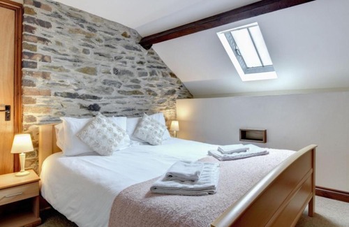 Cilmeri House | Holiday Home Bwthyn Canol by Interhome