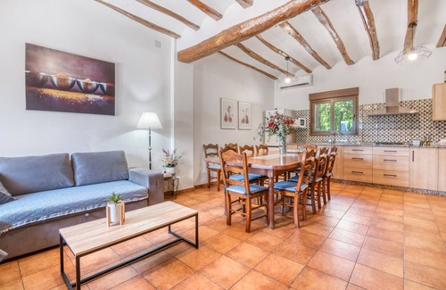 Beneixama House | Holiday Home 'Casa La Pedania' with Private Pool, Wi-Fi and Air Conditioning