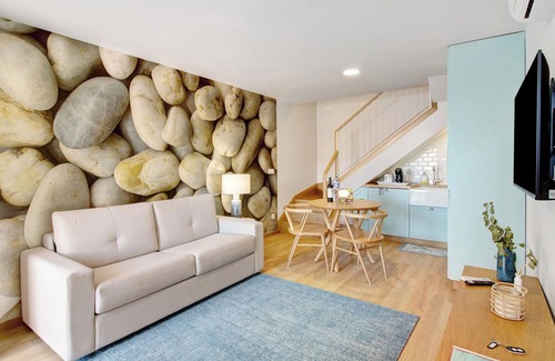 Camara de Lobos Apartment | Holiday Home "Casa do Calhau" close to the Sea with Private Terrace & Wi-Fi