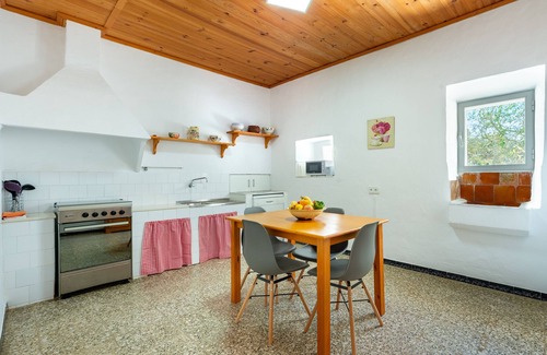 Pilar de la Mola House | Holiday Home 'Ca Ses Celleres' with Private Terrace, Private Garden and Wi-Fi