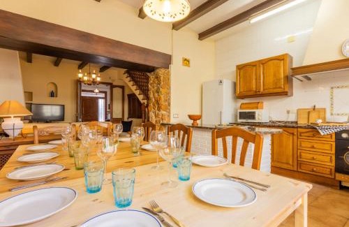 Roda de Bara House | Holiday Home Cal Juan by Interhome