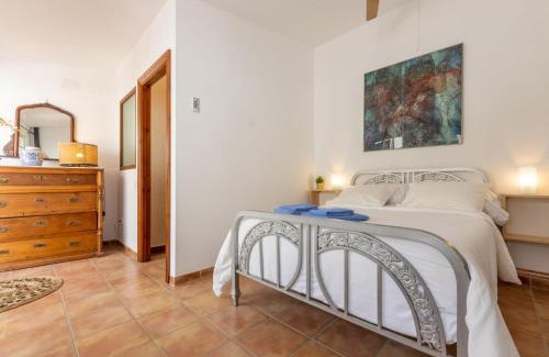 Roda de Bara House | Holiday Home Cal Juan by Interhome