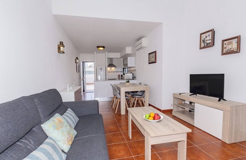 Son Xoriguer House | Holiday Home 'Cala´n Bosch 1a Planta' with Shared Pool, Shared Garden and Air Conditioning