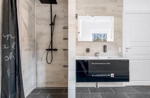 Skygge House | Holiday Home Calli by Interhome