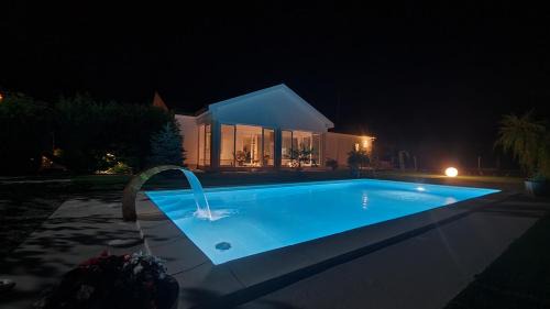 Trn Villa | Holiday home Carpinus