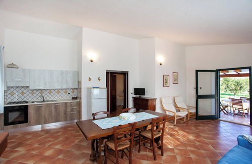Orosei House | Holiday Home Casa Barvis with Garden, A/C, Terrace and Wi-Fi