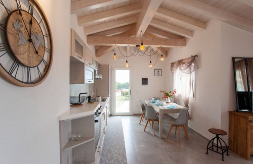 Baia Sant'Anna House | Holiday Home 'Casa Bella Vista' with Sea View, Garden, Terrace & Wi-Fi