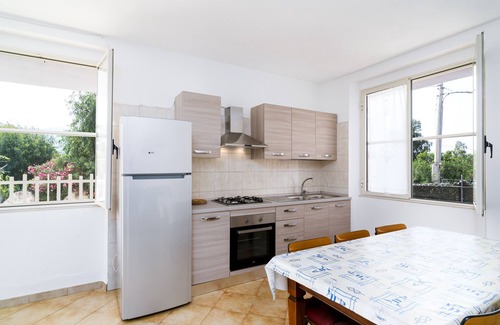 Monte Longu House | Holiday Home 'Casa Con Veranda' with Private Terrace