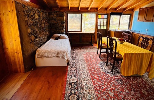 Vallehermoso House | Holiday Home 'Casa Los Bellos ' with Mountain View, Private Terrace and Wi-Fi