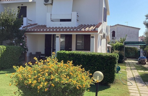 Sarroch House | Holiday Home Casa Viola