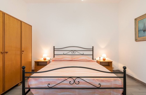 Sant'Antioco House | Holiday Home 'Casa di Giudy' with Sea View, Terraces & Wi-Fi
