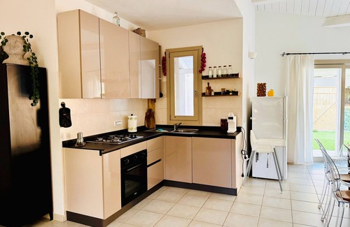 San Pietro a Mare House | Holiday Home 'Casa Guilia' with Private Terrace, Wi-Fi and Air Conditioning