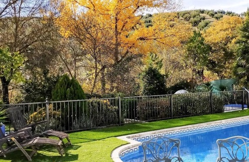 Algarinejo House | Holiday Home 'Casa Margarita' with Mountain View, Wi-Fi and Air Conditioning