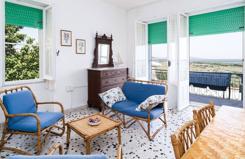 Iscra e Voes House | Holiday Home 'Casa Sa Petra Ruja' with Sea View, Private Terrace and Private Garden