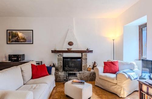 Santa Maria - Rezzonico House | Holiday Home Casa Sul Torrente by Interhome