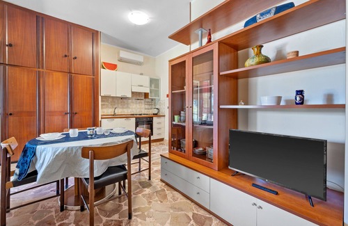 Portoscuso House | Holiday Home 'Casetta Angela' with BBQ, Shared Garden & Wi-Fi