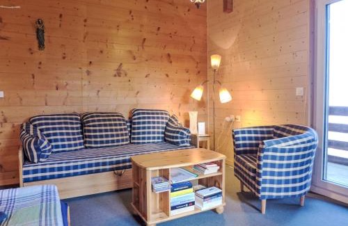 Eischoll House | Holiday Home Chalet Ninette by Interhome