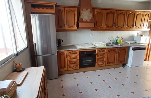 Lanjaron House | Holiday Home 'Chalet Venta Del Aire' with Mountain View, Wi-Fi and Air Conditioning