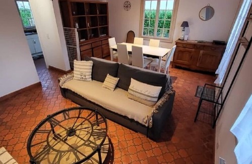 Angles House | holiday home close to the sea and amenities, ideal for families