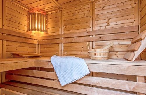 Grossposna House | Holiday Home Dünenhaus Comfort by Interhome