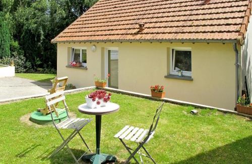 Carentan House | Holiday Home de Beaumont by Interhome