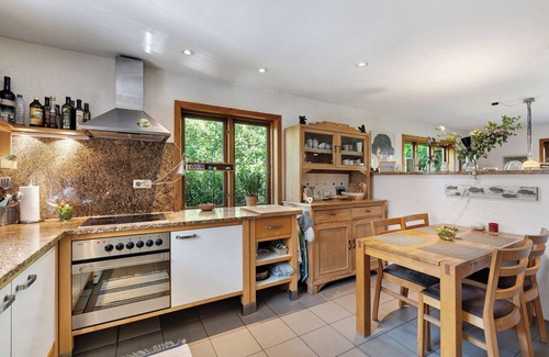 Dollrottholz House | Holiday Home 'Dollrott' with Private Terrace, Private Garden and Wi-Fi