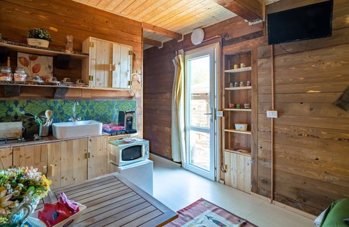 Piedimonte Etneo House | Holiday Home "Etna Stables" with Sea View, Whirlpool & Wi-Fi