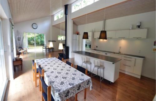 Ronde House | Holiday Home Eneb