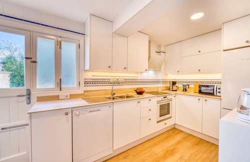 Alcudia House | Holiday Home in Alcudia with Pool & Beach Views