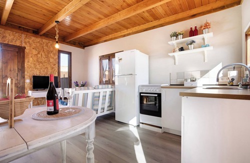 Puerto del Rosario House | Holiday Home "Casa Barranco de la Sal" with Mountain Views and Private Terrace