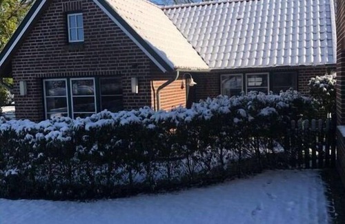 Zetel Apartment | Holiday home Feike Comfortable Vacation Home