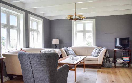 Lykling House | Holiday Home Finnås Lykling