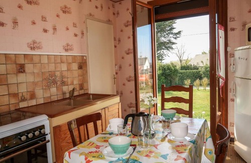 Saint-Jacut-de-la-Mer House | Holiday Home Ferienruhe - SJA100 by Interhome