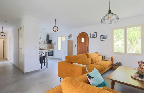 Plestin-les-Greves House | Holiday Home 'Maison Familiale Kerriou' with Air Conditioning