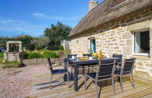 Plobannalec-Lesconil House | Holiday Home la chaumière de Quélarn by Interhome