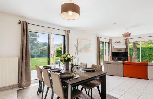 Saint-Briac-sur-Mer House | Holiday Home Coeur d'Emeraude by Interhome