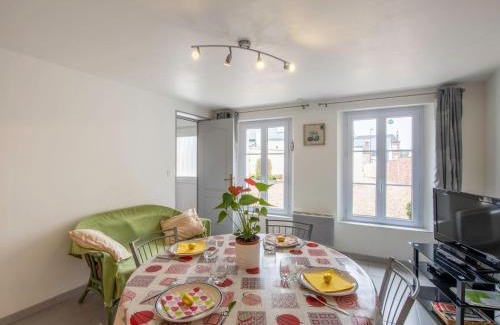 Saint-Pierre-en-Port House | Holiday Home Le Champ des Mouettes by Interhome