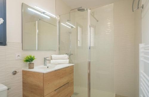 Sainte-Marie-Plage House | Holiday Home Aubépines by Interhome